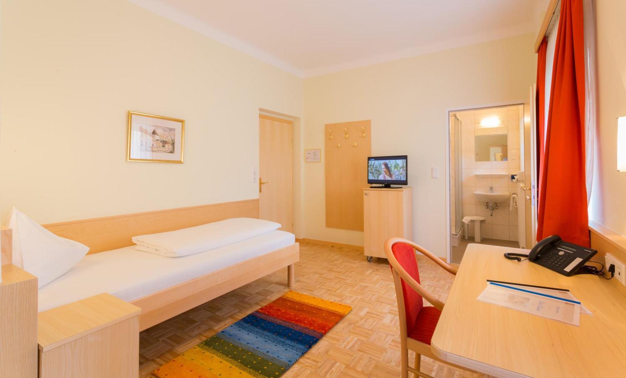 Hotel Kindler 2,0 Self-Check-In 莱奥本 外观 照片
